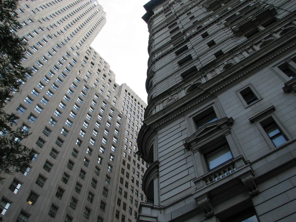Wall Street pide deshacer la ley de stablecoins que ayudó a escribir, y monta su propia red por si vuelve a perder