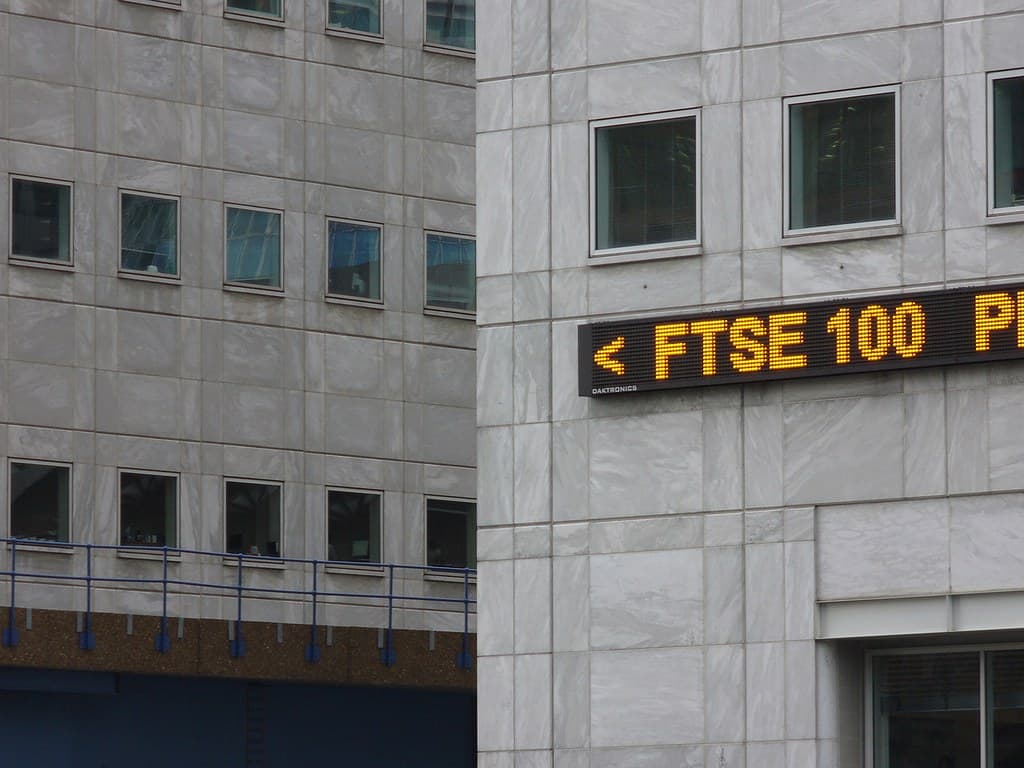BlackRock convierte tres participaciones de su ETF de ether en una, y lo que arregla no es la caída del 61% sino el centavo del Nasdaq