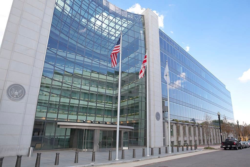 Acciones tokenizadas: la SEC las autoriza cinco años con tope de 75 valores y el 0,25% del volumen