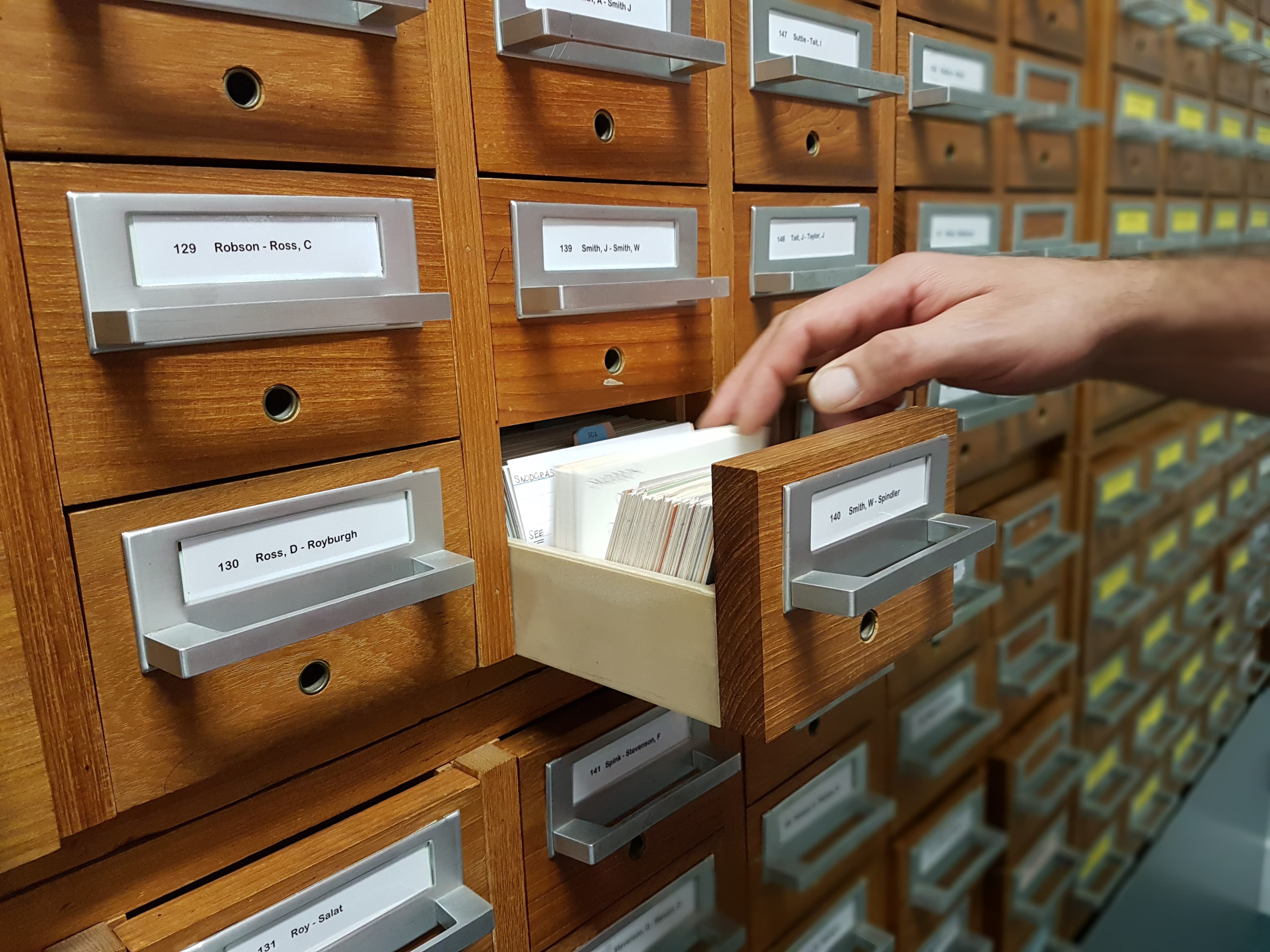 Filtración de Revolut: pasaportes e historial de bitcoin por un correo oficial falso, y piden 10.000 BTC