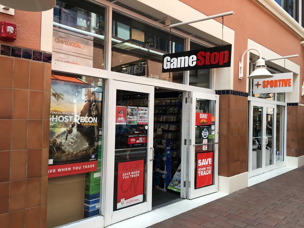 GameStop retira 1.400 millones de deuda sin gastar un dólar, y en su balance solo queda un bitcoin de los 4.710 que compró
