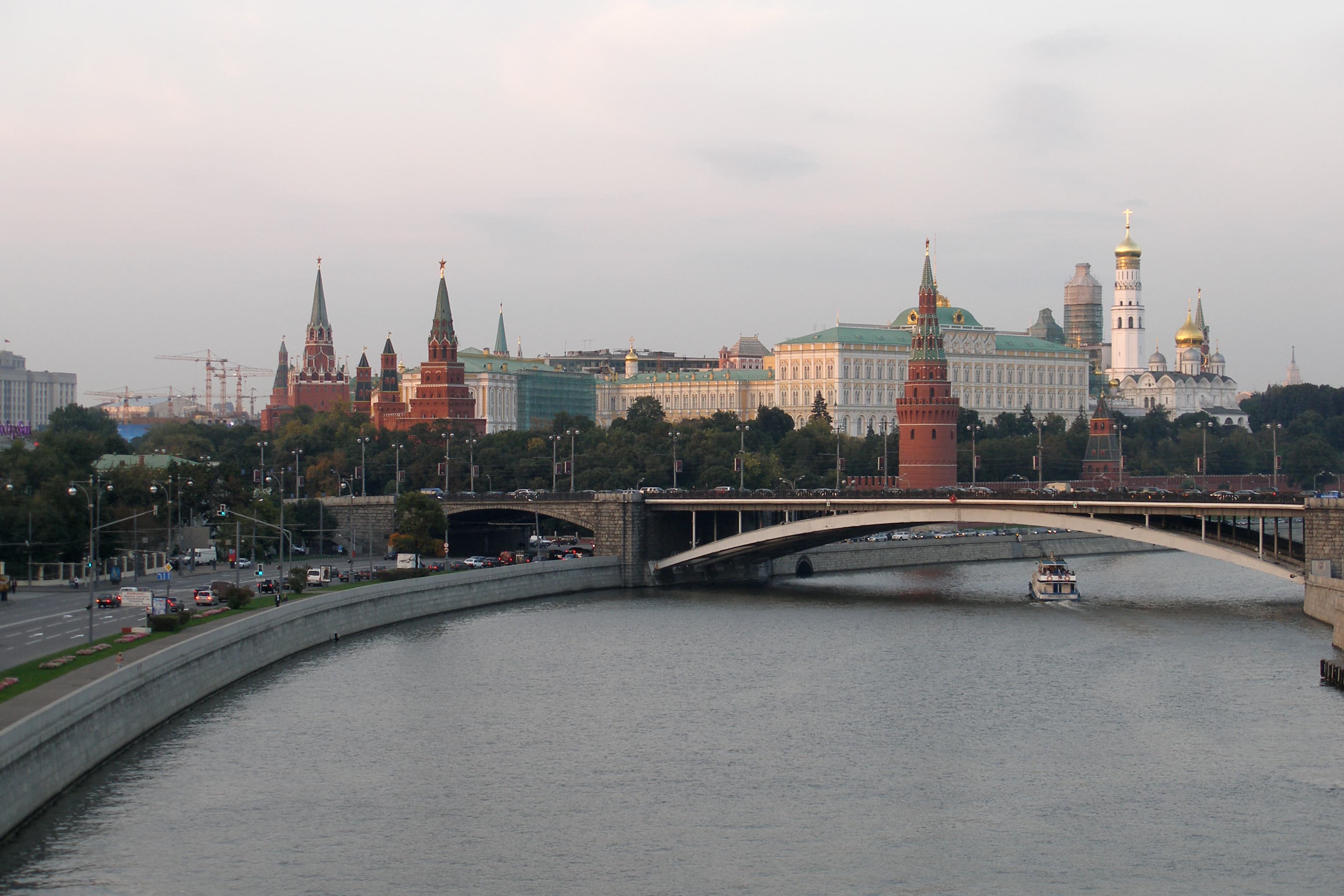 El Kremlin legaliza el bitcoin para saltarse las sanciones, pero no para comprar el pan: Rusia lo reconoce como propiedad y lo abre al comercio exterior